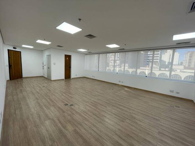 Conjunto Comercial para Locação em São Paulo - 2